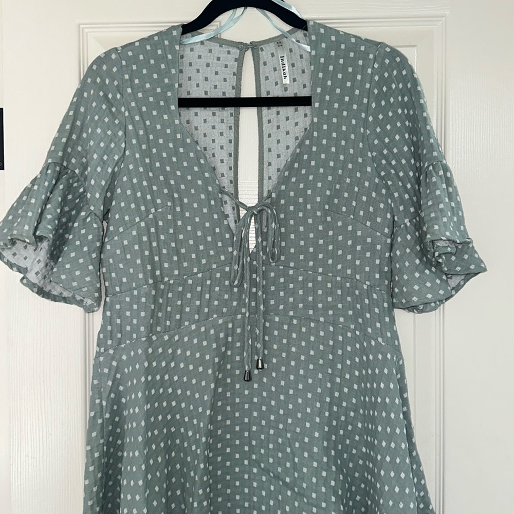 Short sleeve flowy dress